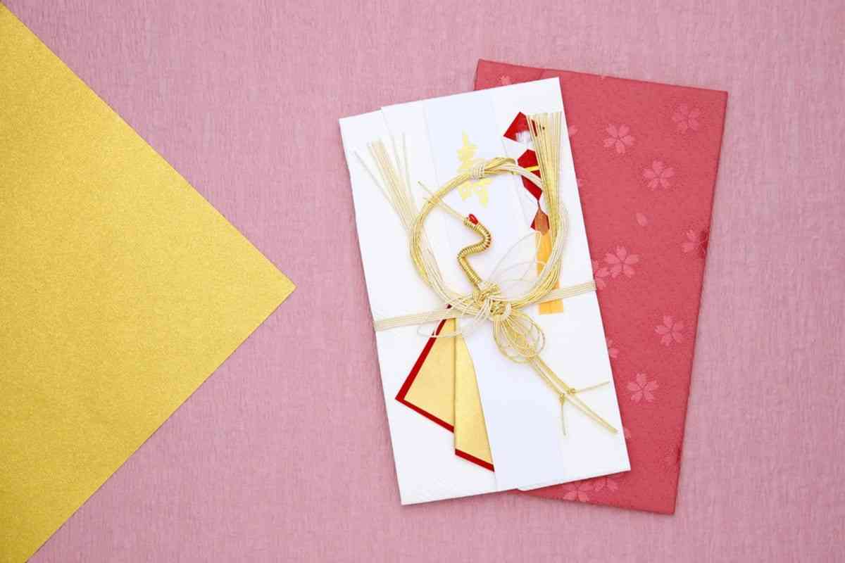 友人に20代の頃「ご祝儀2万円」包んだら、20年後“自分の結婚式”で「2万円」包み返され驚愕！ 当時は金欠でしたが、40代では“非常識”ですよね？ 同額返しって妥当なんでしょうか？|ファイナンシャルフィールド|﻿その他暮らし