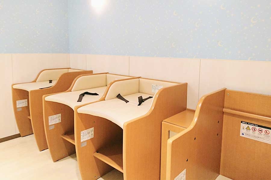 「西松屋はいらないです」おむつを忘れた夫婦に善意で申し出たら…まさかの態度に絶句 | Hint-Pot
