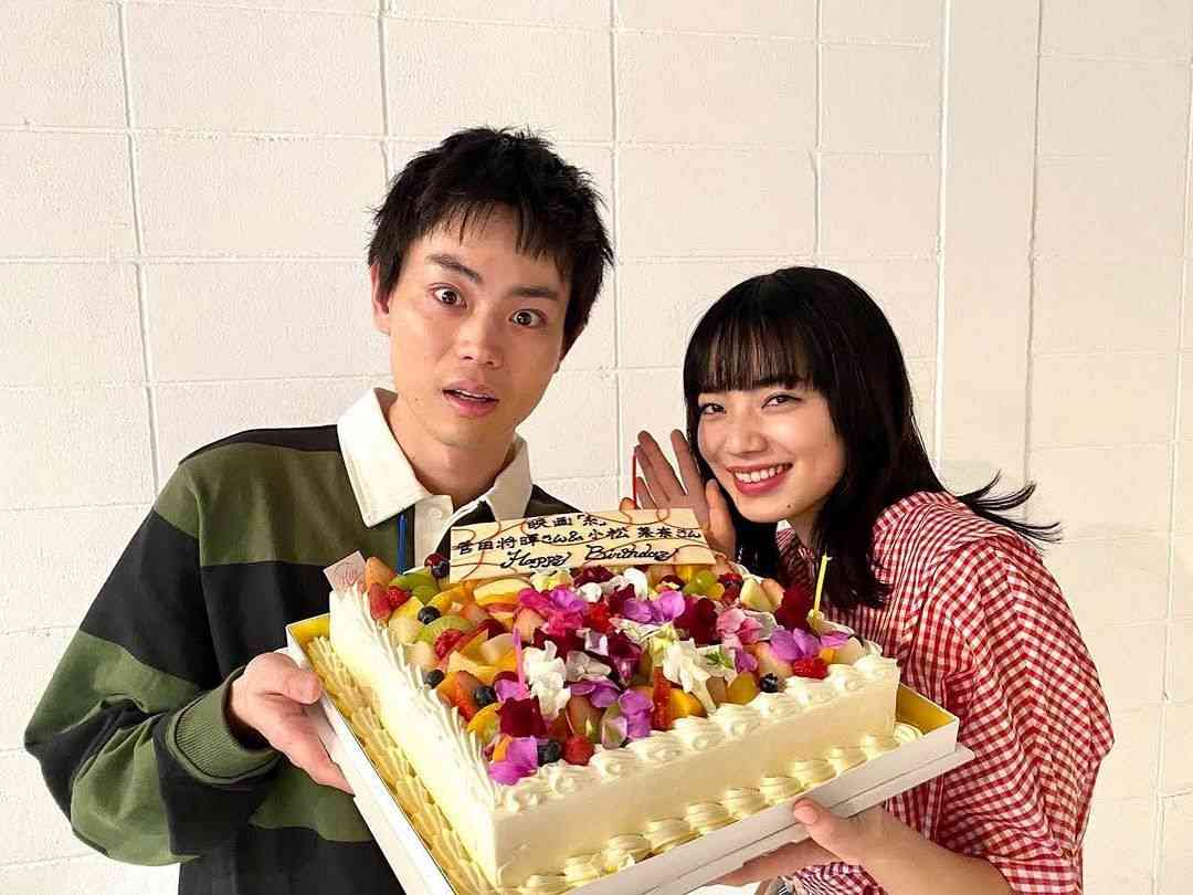 「これは菅田将暉も虜になるわ」妻＆1児の母に…小松菜奈〝雰囲気ガラリ〟姿に「夫婦って似てくるのかな」「シャネル似合う」の声（西スポWEB OTTO！） - Yahoo!ニュース