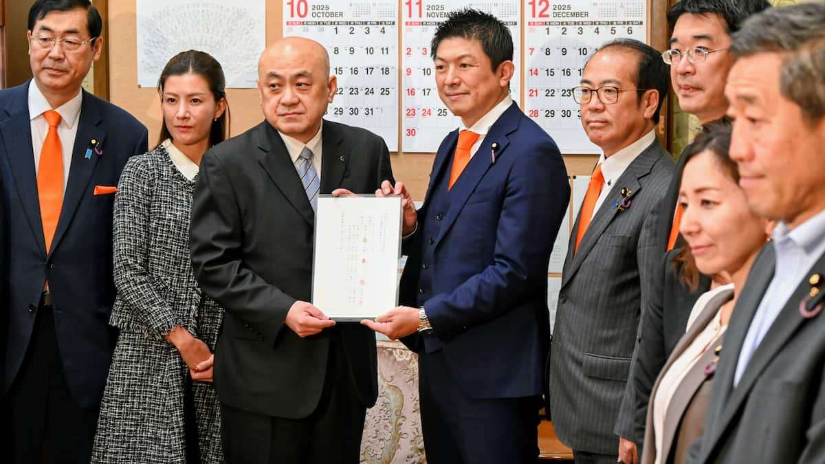 「バツ印」日の丸で妨害され…参政党、国旗損壊罪法案を提出　「自国も他国も国旗は大事」 - 産経ニュース