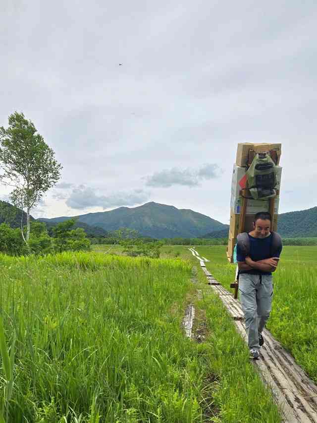 「心が折れた」アイルランド人の17歳少年が富士山で転倒し負傷　警察官らが交代で少年を背負い下山