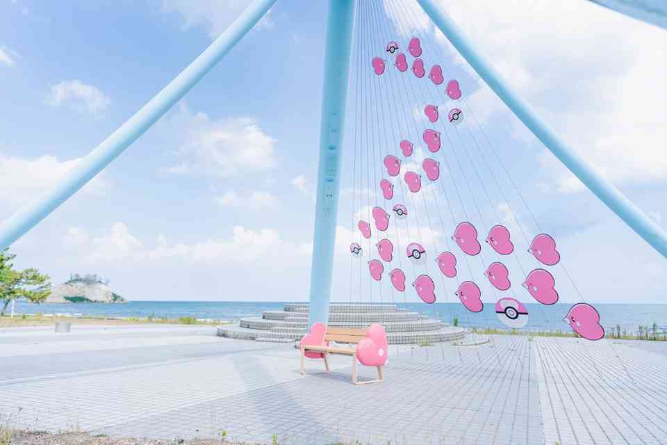 世界初「ポケモン空港」が能登に誕生!“ひこうタイプ”111種類が空港内を装飾
