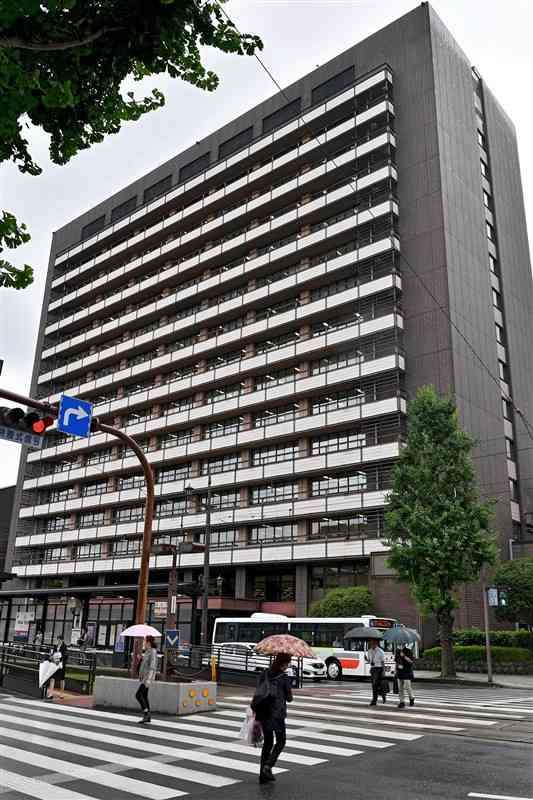 【速報】熊本市南区に給水所10カ所を設置　9千戸が断水　　（熊本日日新聞） - Yahoo!ニュース