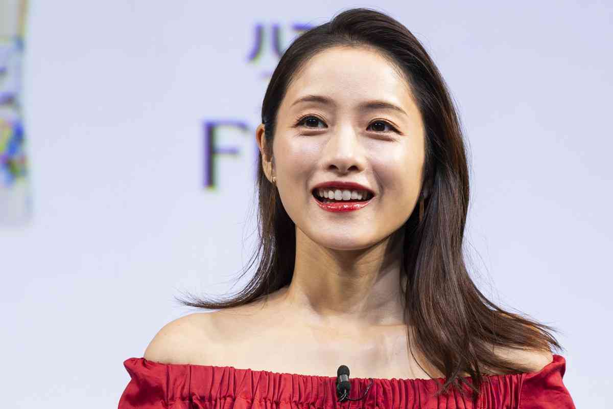 石原さとみ、第2子出産後初の連ドラ主演が決定！フジからのオファーを受けたのは脚本担当の野木亜紀子が決め手か