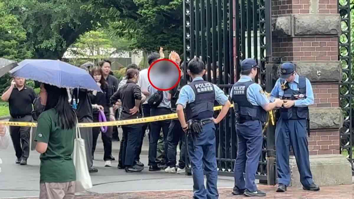 【逮捕の瞬間】札幌の観光スポット「赤レンガ庁舎」の広場に刃物を持った男　多くの警察官が集まり一時騒然　自称・自営業の男（53）を銃刀法違反の疑いで逮捕　札幌市中央区 | 北海道のニュース｜HBC北海道放送 (1ページ)