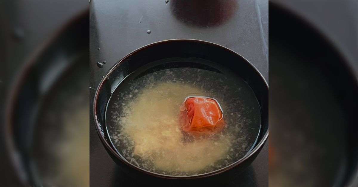 「ねっとうでとくだけ 元気でます」土井善晴先生の『うめぼしみそしる』が酷暑の水分・塩分補給にぴったり「意外かもしれないですが、本当に美味しいです」健康効果やおすすめレシピも - Togetter
