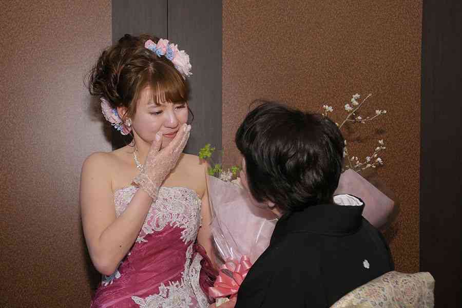 「実の母はいなかったけど…」　結婚式に駆けつけた3人の“お母さん”　つらい過去を乗り越え、幸せ掴んだ女性の感謝に「愛情がすごい伝わる」「泣きました」の声続出