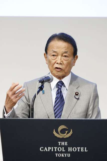 なぜ天皇ではなく麻生太郎が｢愛子さま｣の将来を決めるのか…皇位継承を決めるほどの地位を築いた