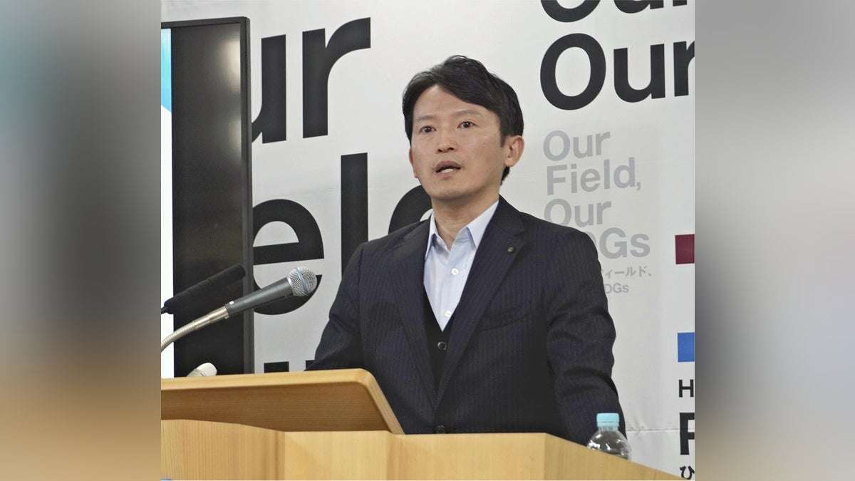 斎藤元彦知事 「起債許可団体」に転落必至な兵庫県…財政健全化と必要な投資を両立させるための検討会が初会合、５３年度に「解消」の試算 : 読売新聞