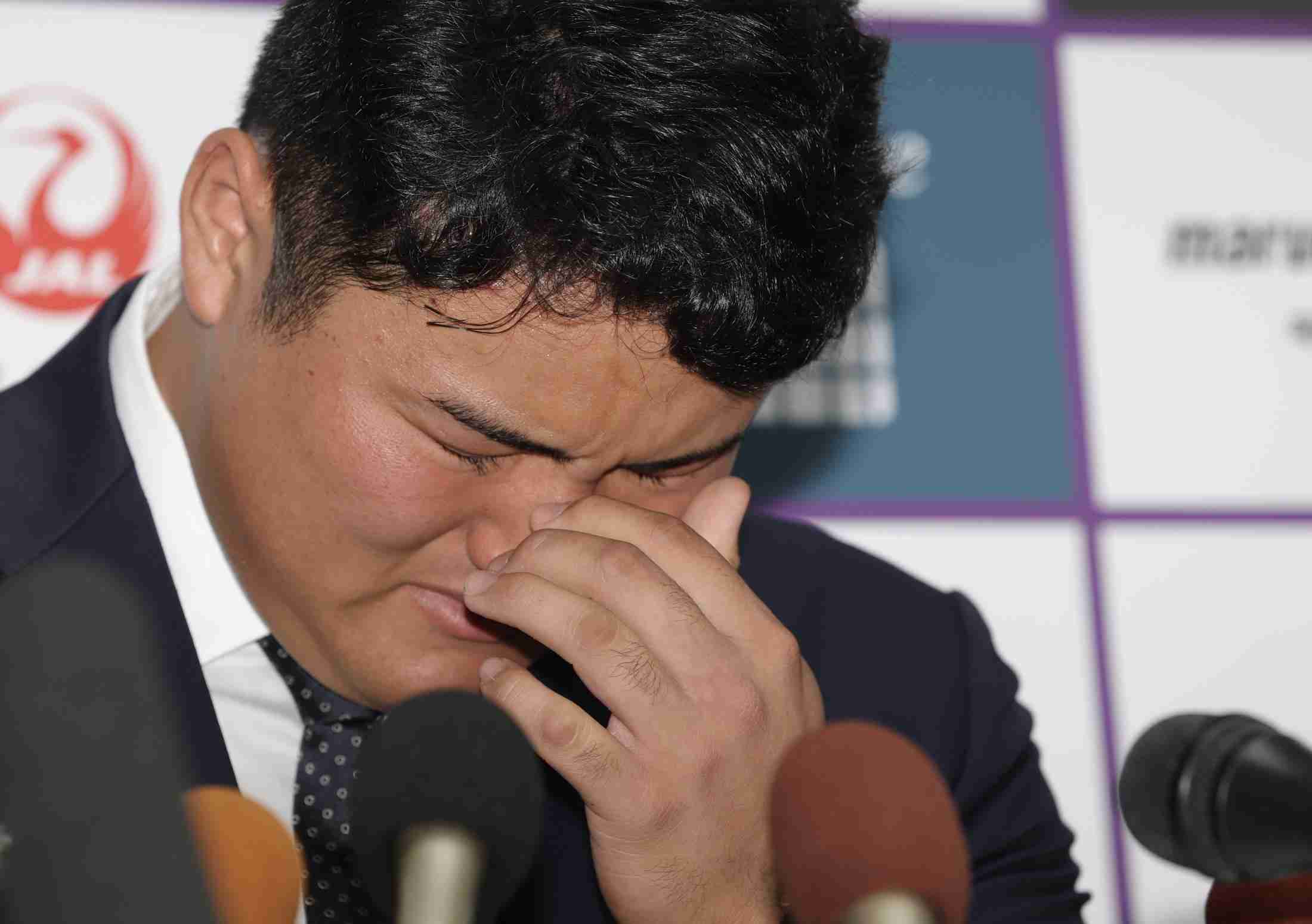 マーリンズ入りの佐々木麟太郎　ソフトバンクへの思い問われ涙「こういう状況に置かれることも理解して頂きながら・・・本当に感謝しかない」目頭押さえる（デイリースポーツ） - Yahoo!ニュース