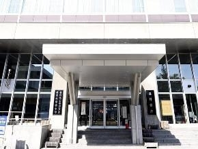 勤務時間外の交番や宿泊施設で性的行為繰り返す…既婚者の男性巡査部長と女性巡査を戒告
