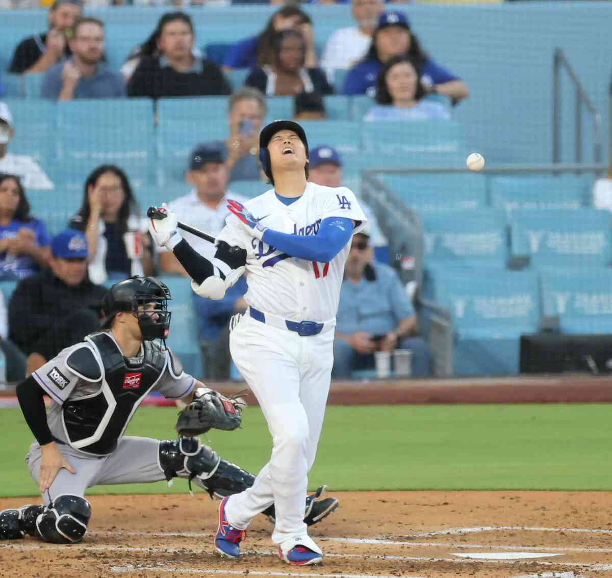 大谷翔平の「ボブルヘッドデー」なのに…本拠地観衆は５万人割れ　４００４個が“余った”計算に　移籍１年目の熱狂はどこへ（スポーツ報知） - Yahoo!ニュース