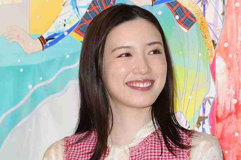 《約1年ぶりに公の場》永野芽郁、厳戒態勢のフォトブック発売記念イベントでファンと笑顔の再会　「35才くらいに子供がほしい」と赤裸々トーク