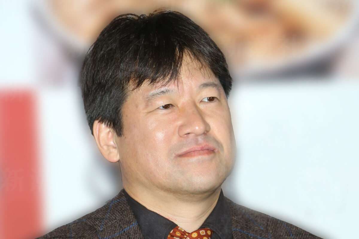 文春の「見立て」に乗じて「佐藤二朗バッシング」する人は何をエネルギーとしているのか　「爆弾ハラスメント」というワーディングの効果（デイリー新潮） - Yahoo!ニュース