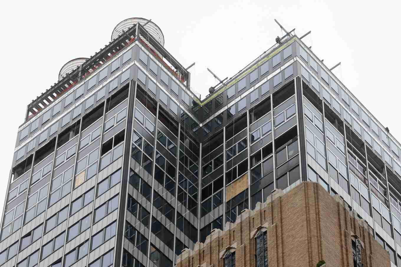 マンハッタン高層ビルに崩落のリスク、「不安定な状態」と市長が警告