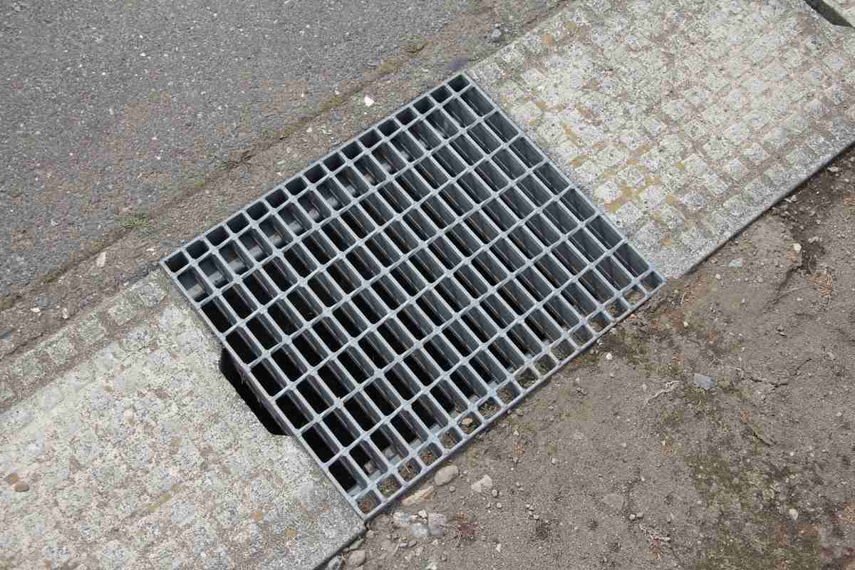 【生まれ変わったら道になりたい】側溝男が3度目の逮捕　母親は「側溝に入りたい気持ちはわからないけど本当に優しい子」