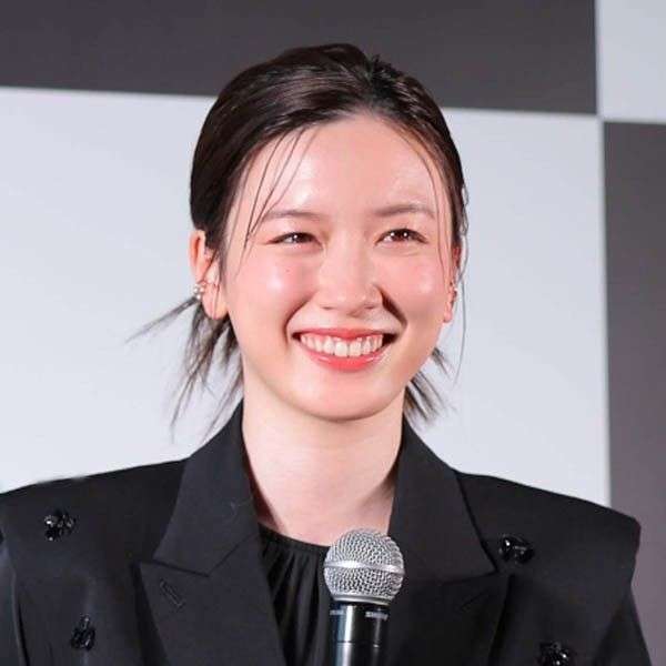 永野芽郁の写真集イベントが若年層の女性ファンで満席 見えてきた「再起の兆し」と「次の一手」｜日刊ゲンダイDIGITAL