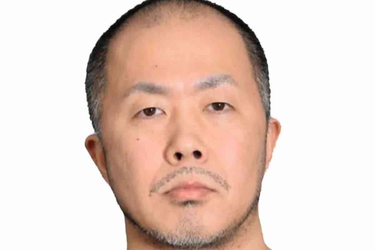 「ハンマーおじさん」は勾留中に病院で暴れた容疑で再逮捕されていた　「額に傷」「左手にテーピング」の痛々しい姿で初公判に出廷