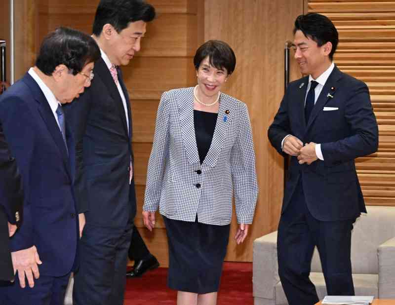 高市首相、内閣改造検討へ　主要閣僚の処遇争点に　維新も入閣か（毎日新聞） - Yahoo!ニュース