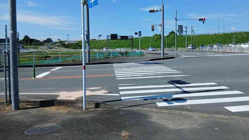 夏休み、塾帰りの中学生が大型トラックにはねられ死亡 熊本・御船町