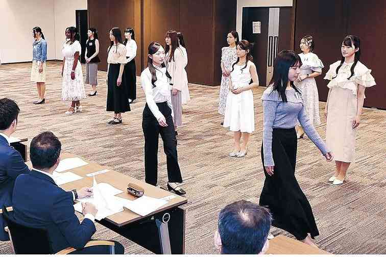 ミスコン消える、変わる 応募者減、「コスパ」悪い? 百万石、意識変化受け廃止 加賀友禅、年齢不問「大使」に