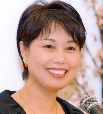木村拓哉が美人母・まさ子と絶縁した理由。講演会で人気者の凄い人！ - FES ROCK