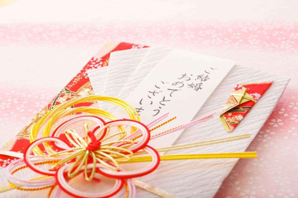 いとこの結婚式で「ご祝儀5万円」包んだのに、私の結婚式には「欠席・お祝いなし」でショック！ かなり非常識に感じますが、親戚だからこそ「もらいっぱなしはマナー違反」と教えるべきですか？|ファイナンシャルフィールド|その他暮らし
