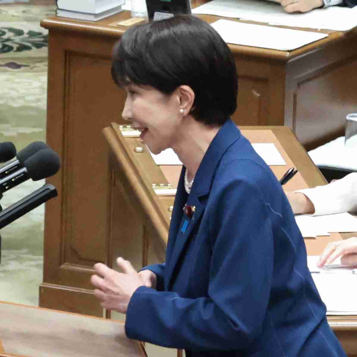 「そーだ！」「よし！」党首討論での“高市応援団”にネット騒然…“喜び組”の正体と動員された恥ずかしい事情（女性自身） - Yahoo!ニュース