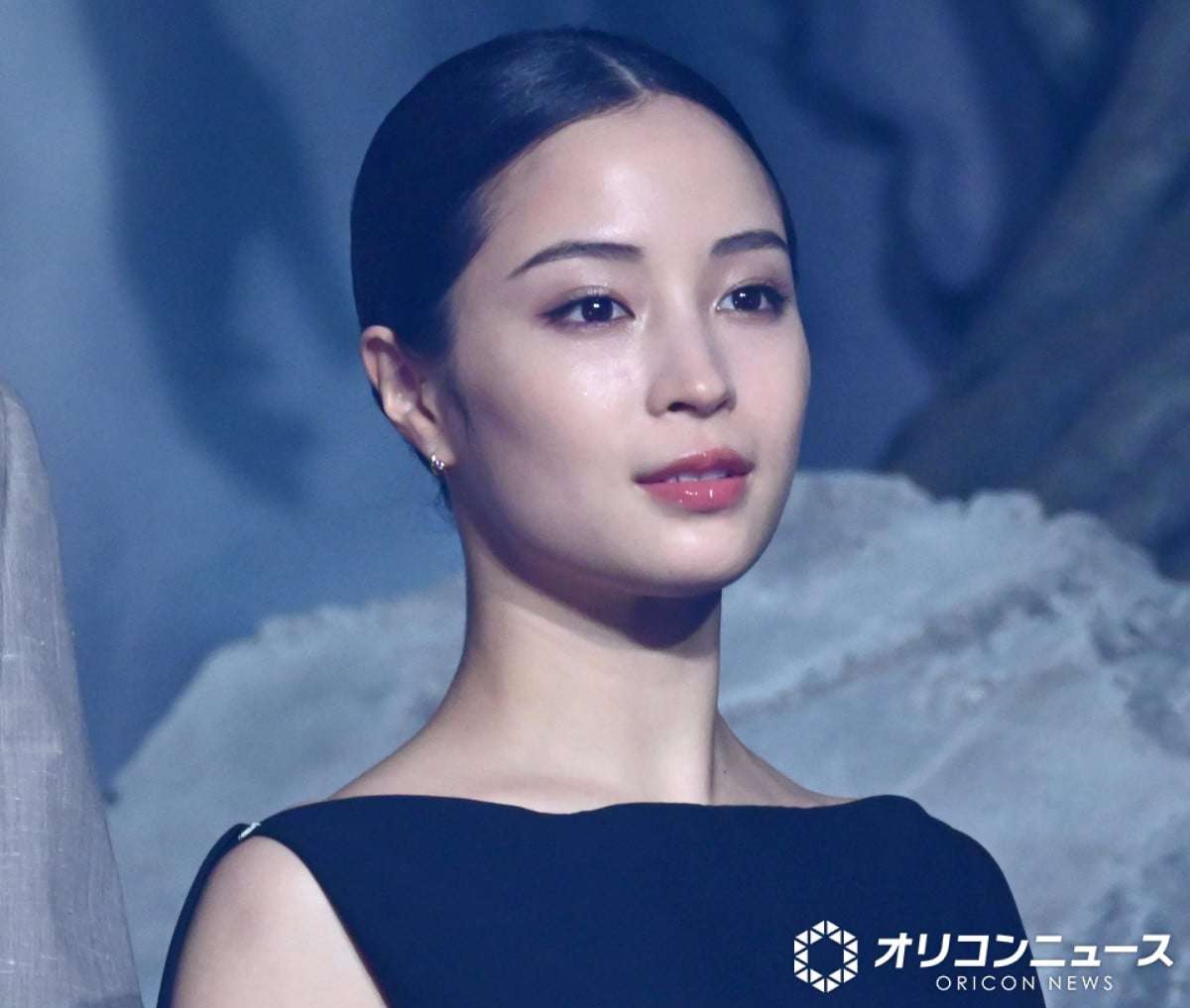 美人にしか許されない髪型