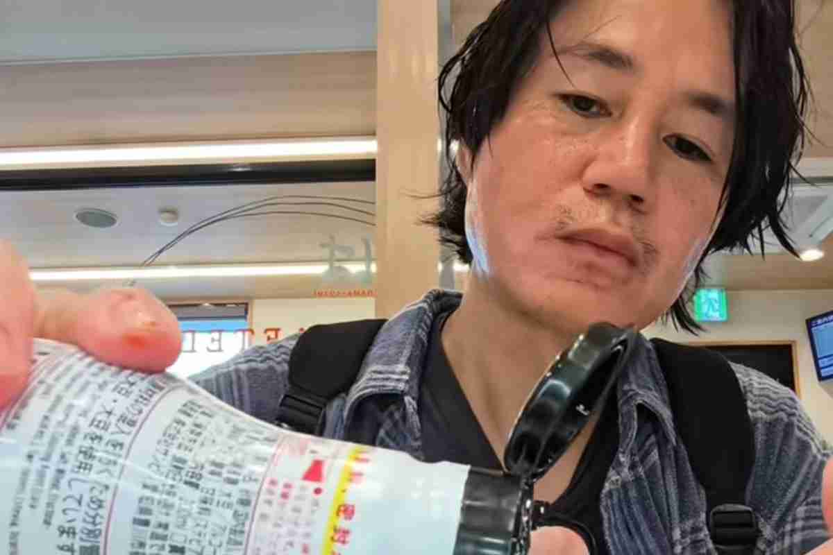《妻が告白⋯はま寿司“ドパがけ男”がまた逮捕》「すべて愛していることは変わりません」新西悠太容疑者の妻が明かした“愛と献身”「罰金のために夜の仕事」「世間の皆さまに申し訳ない」｜NEWSポストセブン