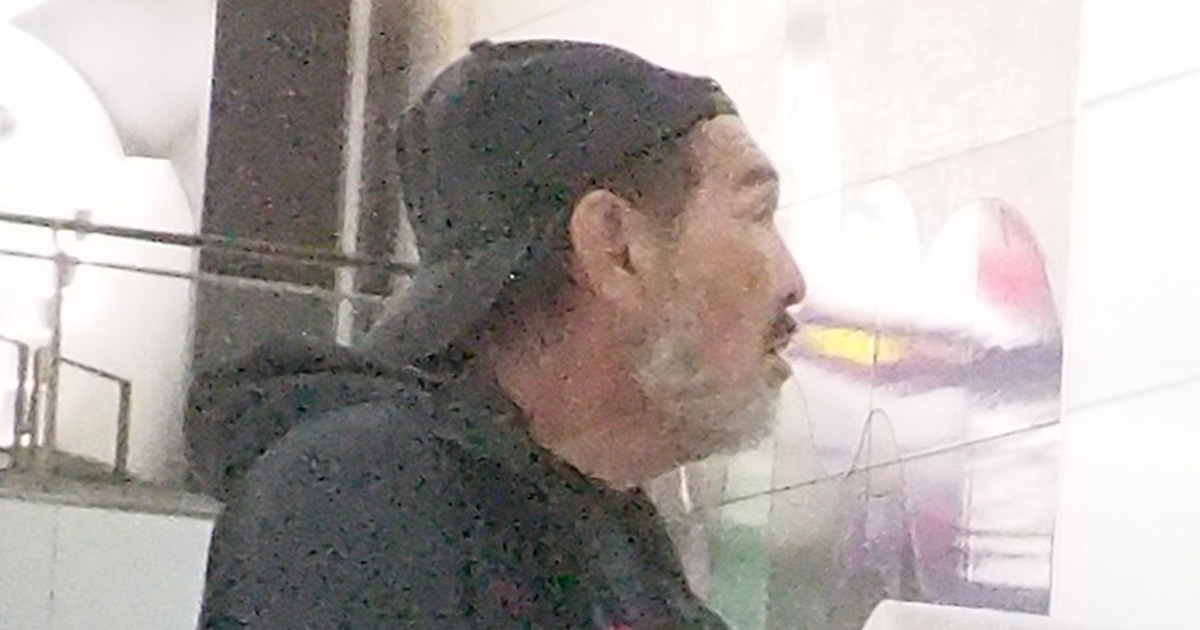 「迷惑かけてるぞ」と皆の前で若手俳優を激詰め…『VIVANT』福澤監督　パワハラ騒動の陰に容赦なき“スパルタ指導” | 女性自身