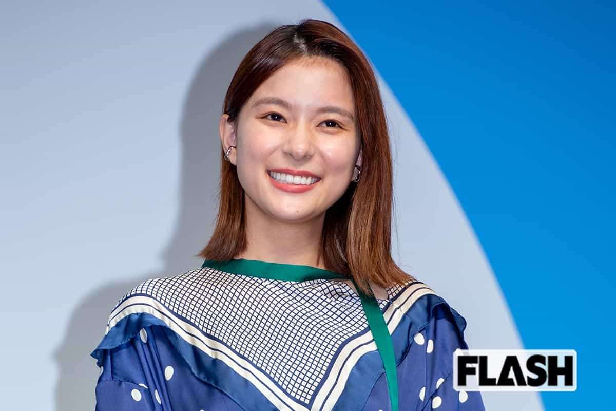 芳根京子、パリで見せた “ブカブカヒール” 姿に「かわいそう」の声…綾瀬はるかも苦戦した世界ブランドのサイズ感 | Smart FLASH/スマフラ[光文社週刊誌]