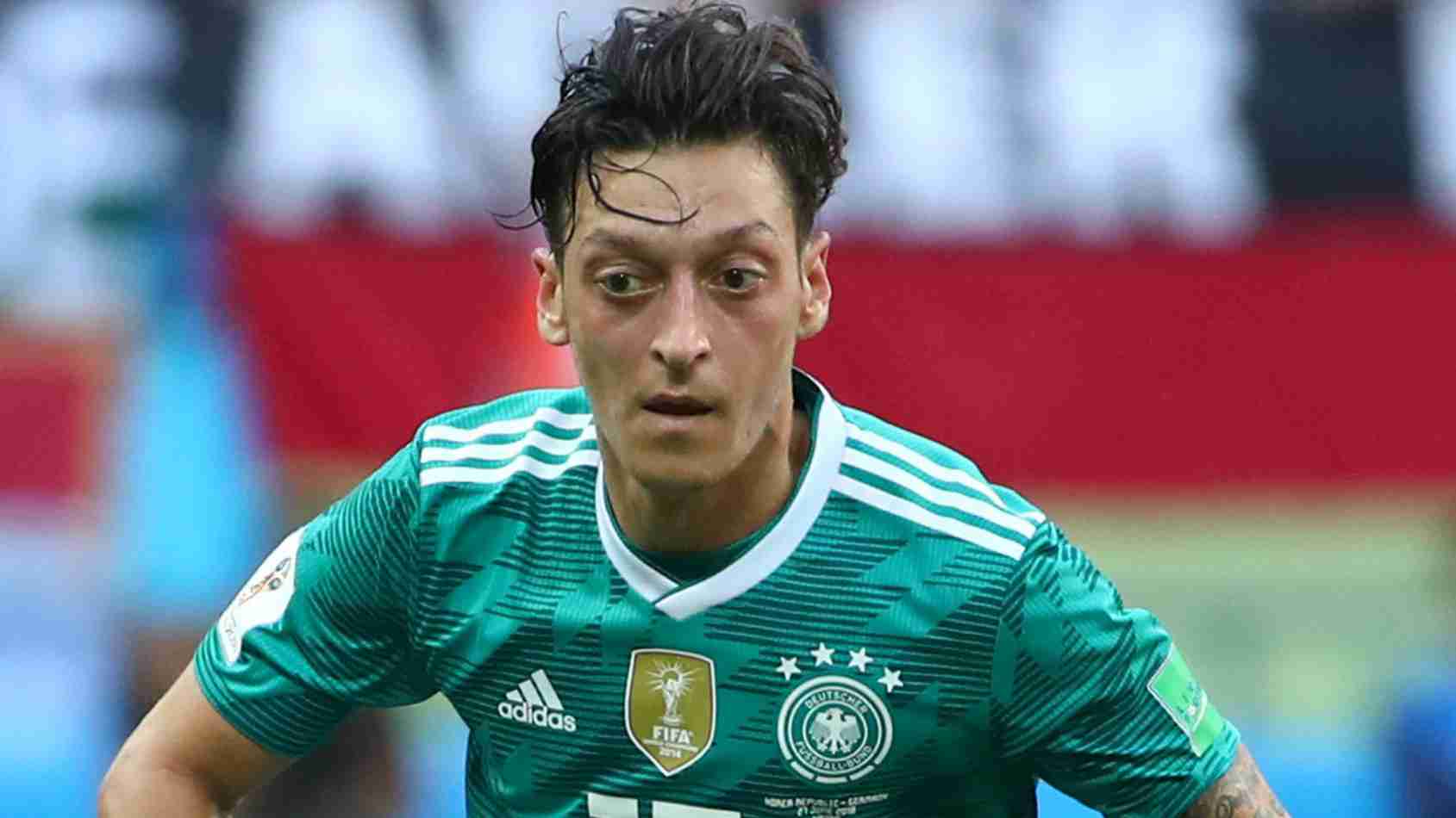 「勝てばドイツ人、負ければ移民」2つの祖国に引き裂かれたMFエジル　独サッカー連盟に怒りの代表引退（木村正人） - エキスパート - Yahoo!ニュース
