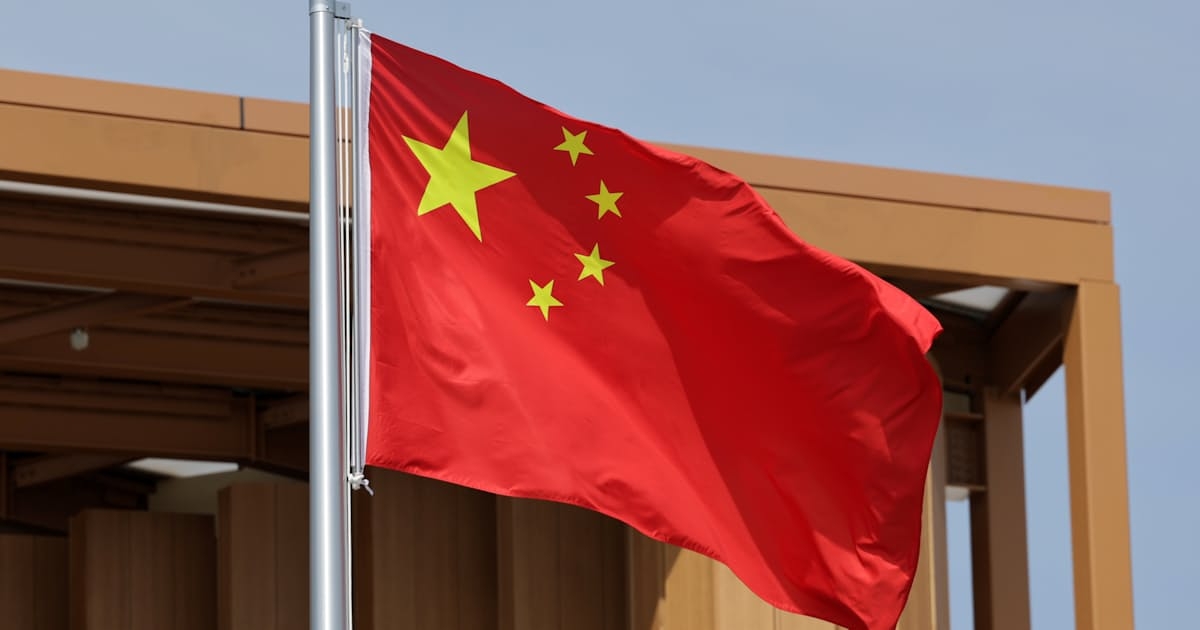 中国原子力潜水艦、太平洋へ弾道ミサイル発射　「予定海域に落下」 - 日本経済新聞