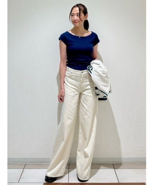 デニムが似合わない人のカジュアルな服装