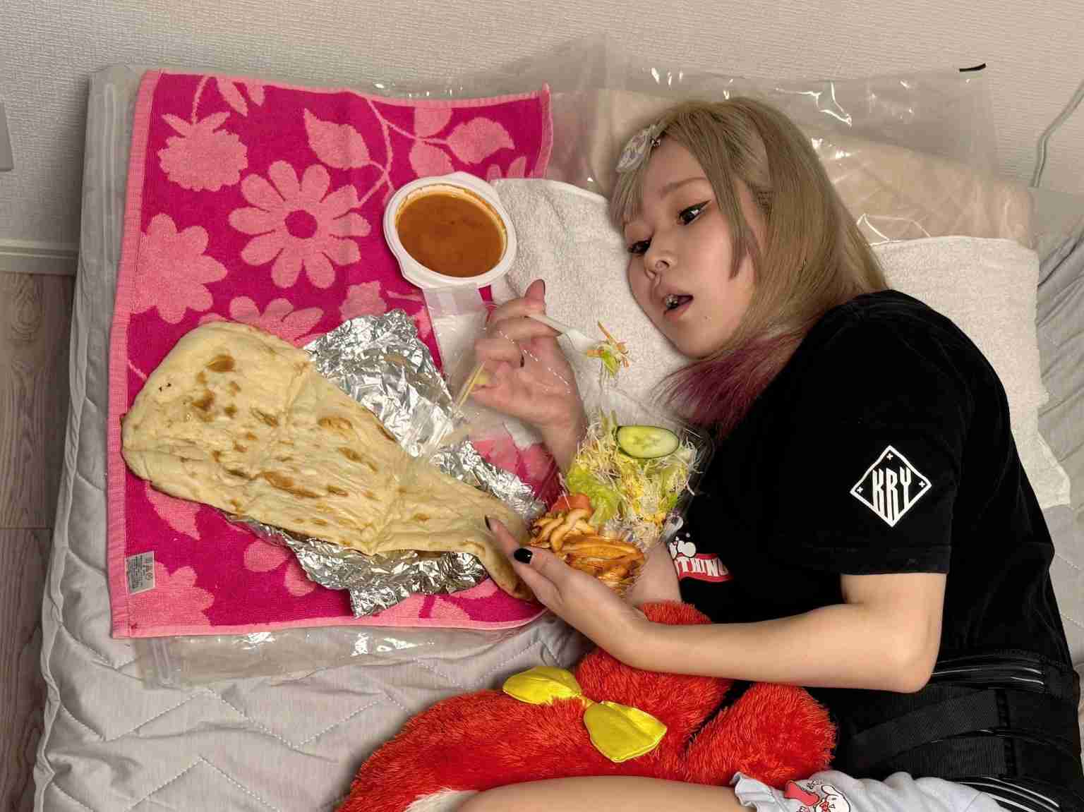 丁寧に食事