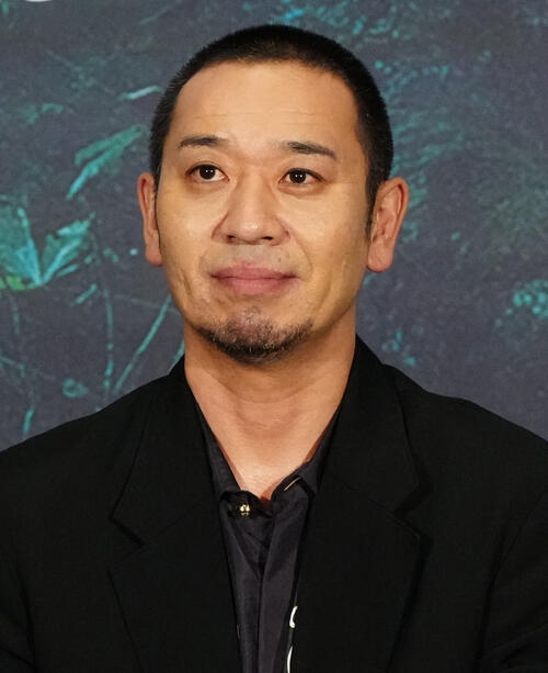 千鳥大悟「『だったら私行きます』って」大人気女優が自身の両親をサプライズ訪問し大感激 - お笑い : 日刊スポーツ