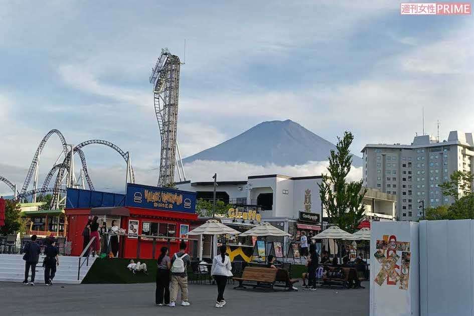 《富士急ハイランド》タイパ・コスパ抜群の『分身くん』を開始も「信頼無くなる」「これは酷い」“AIイメージ画像”に拒否感 | 週刊女性PRIME
