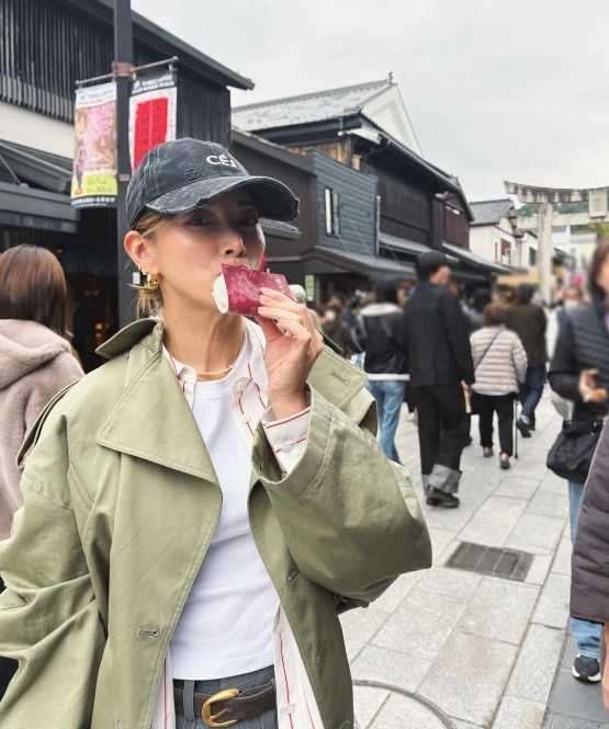 「夏休みに同級生はみんな海外旅行へ行く」と聞いた娘が、自分も行きたいと大騒ぎ…。40代で世帯年収「600万円」のわが家は国内旅行で精いっぱいですが、みんなもっと稼いでるということでしょうか…?