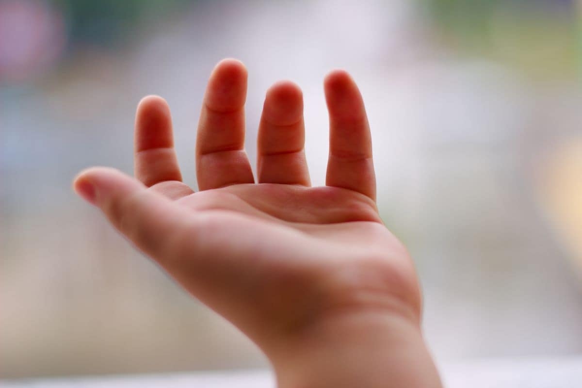 「ラジオ体操の参加賞、僕だけもらえないの？」親がPTAも自治会も「未加入」の子の夏休み。地方の田舎で「自分さえ良ければ」は通用するか【専門家助言】 | FORZA STYLE｜ファッション＆ライフスタイル[フォルツァスタイル]