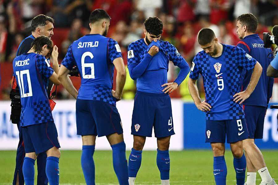 「日本ファンはこんなことしない」　W杯でゴミ散乱の異様光景に批判「マナーが悪すぎ」クロアチア敗退（THE ANSWER） - Yahoo!ニュース