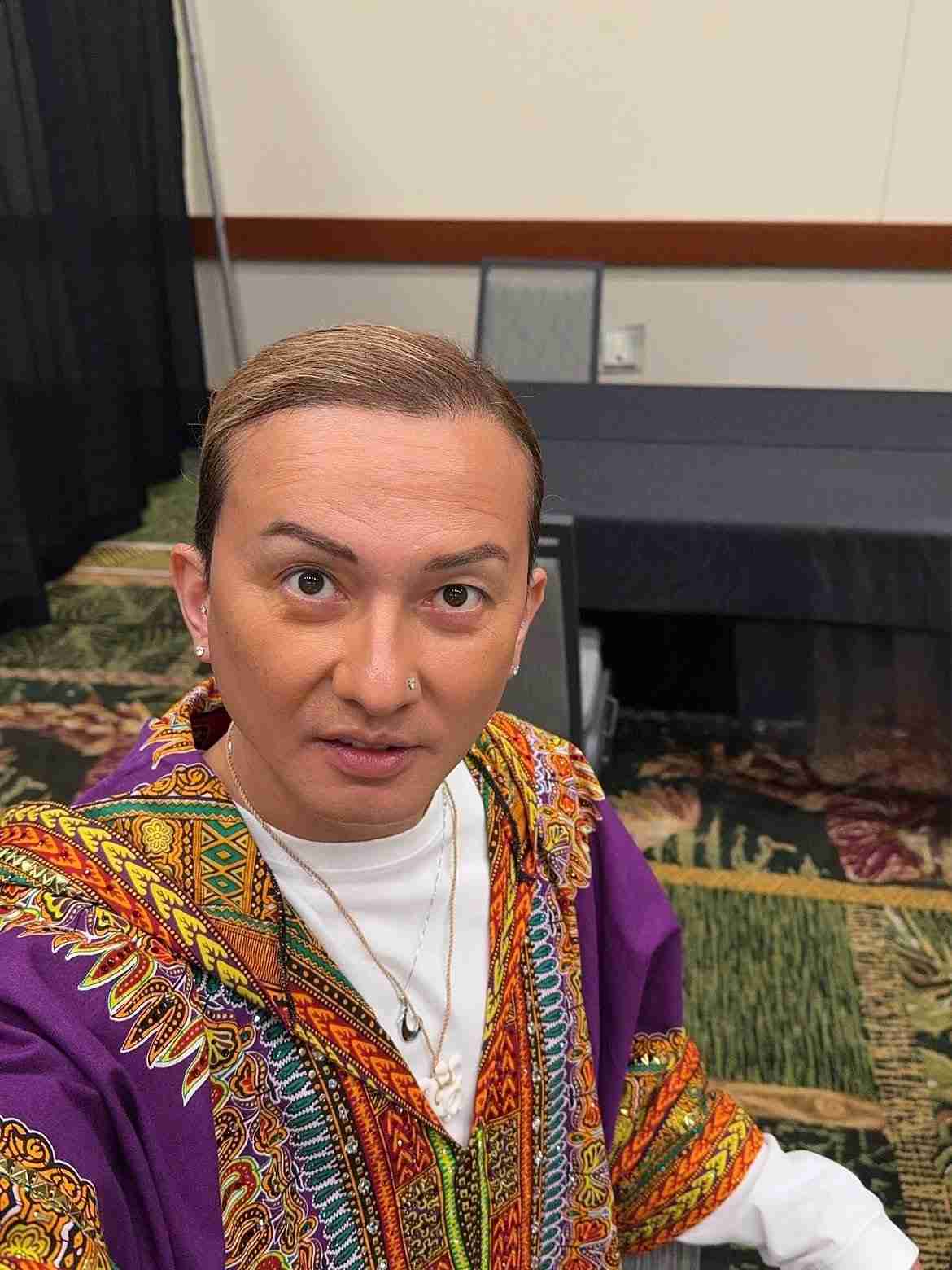 DA PUMP・ISSA、両腕びっしりタトゥー＆金髪ロン毛のワイルド近影に「ごきげんなお顔ですね」 “平成のモテ男”は現在2児のパパに｜概要｜ニュース｜ピンズバNEWS