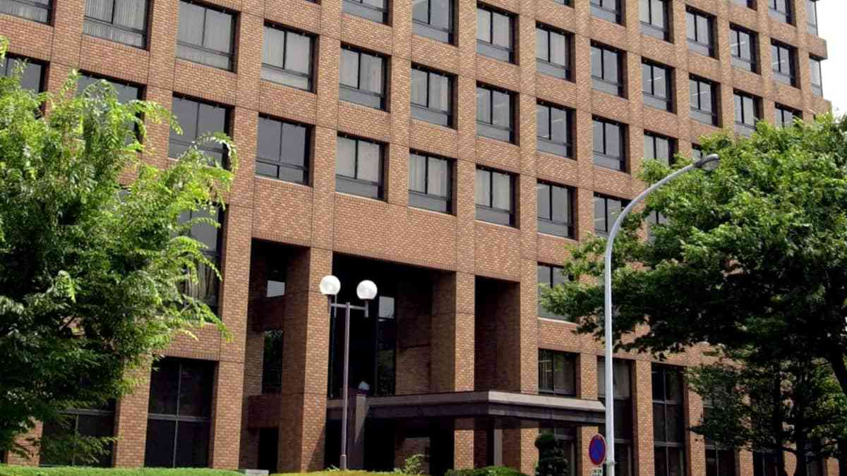 貸した金を返されず不満、放火で3人殺害の64歳が起訴内容認める　弁護側は無罪主張 - 産経ニュース