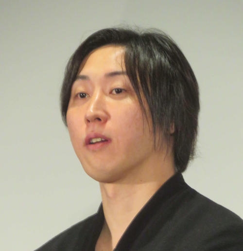 溝口勇児氏、靖国神社参拝を報告　元首相夫人と並んだショット公開「今の平和は…」 - 社会 : 日刊スポーツ