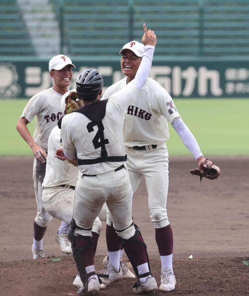 【高校野球】公立の雄、東筑が９年ぶりＶ　強豪私学を次々と倒し、出場131チームの頂点／福岡 - 高校野球夏の地方大会 : 日刊スポーツ