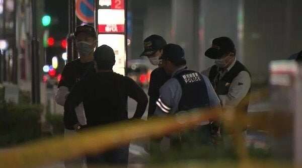 12階建て集合住宅から男性が転落 下の歩道を歩いていた20代位の女性が巻き込まれる 2人とも意識不明の重体