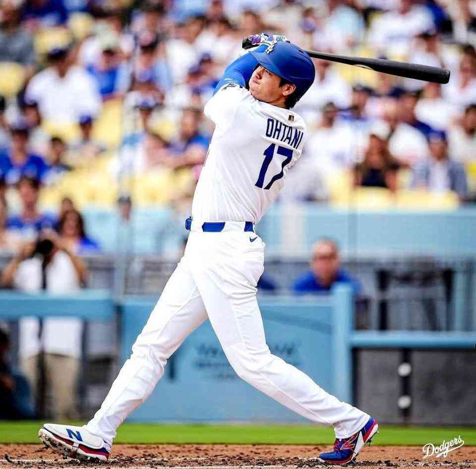 大谷翔平、特大アーチで日米通算350号 前半戦最終戦で22号先頭打者初球弾 飛距離133メートル 本拠地熱狂 直近6戦4本塁打
