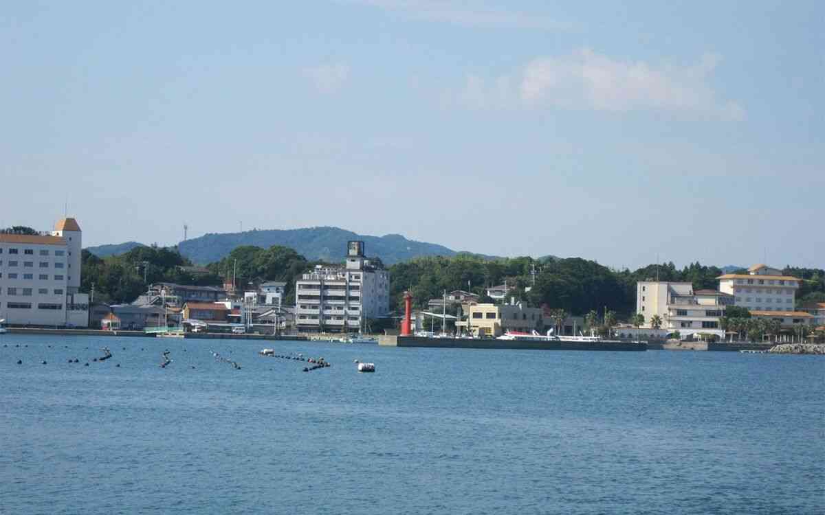 三重県にあるナゾの島「売春島」を現地取材「ショート2万、ロング4万、女の子の部屋で…」 | 文春オンライン