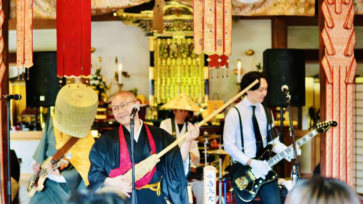 僧侶らで結成のバンド「THE南無ズ」が人気急上昇　新たな世界「仏教エンタメ」を開拓中 - 産経ニュース