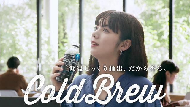 パックに水道水を入れて、冷蔵庫で色がついたら飲むという家に出会ってから他人の家の麦茶が飲めない→意外といることに驚きの声「水出しなんだが…」